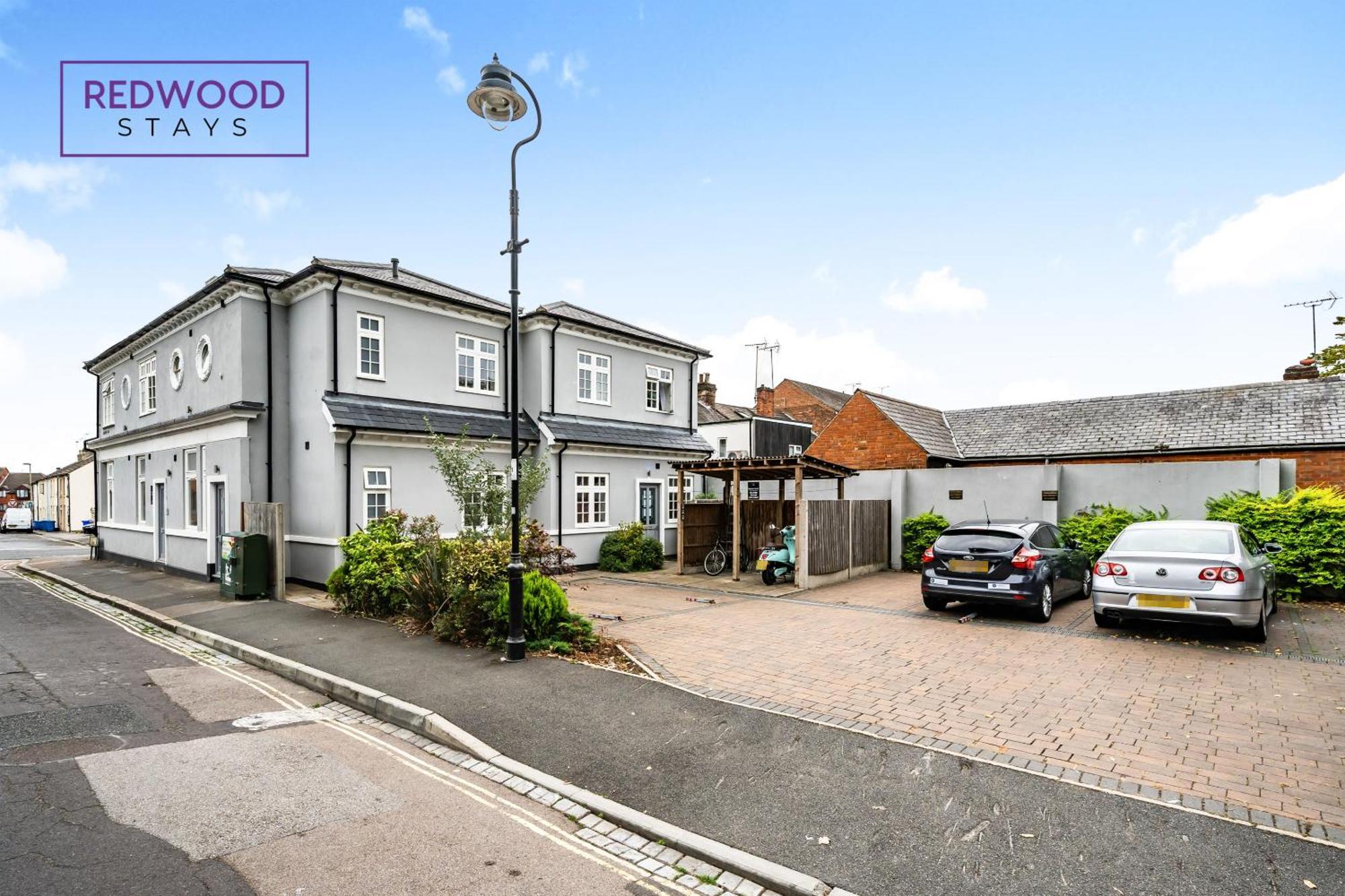 Brand New, 1 Bed 1 Bath, Modern Town Center Apartment, Netflix By Redwood Stays Aldershot Eksteriør billede
