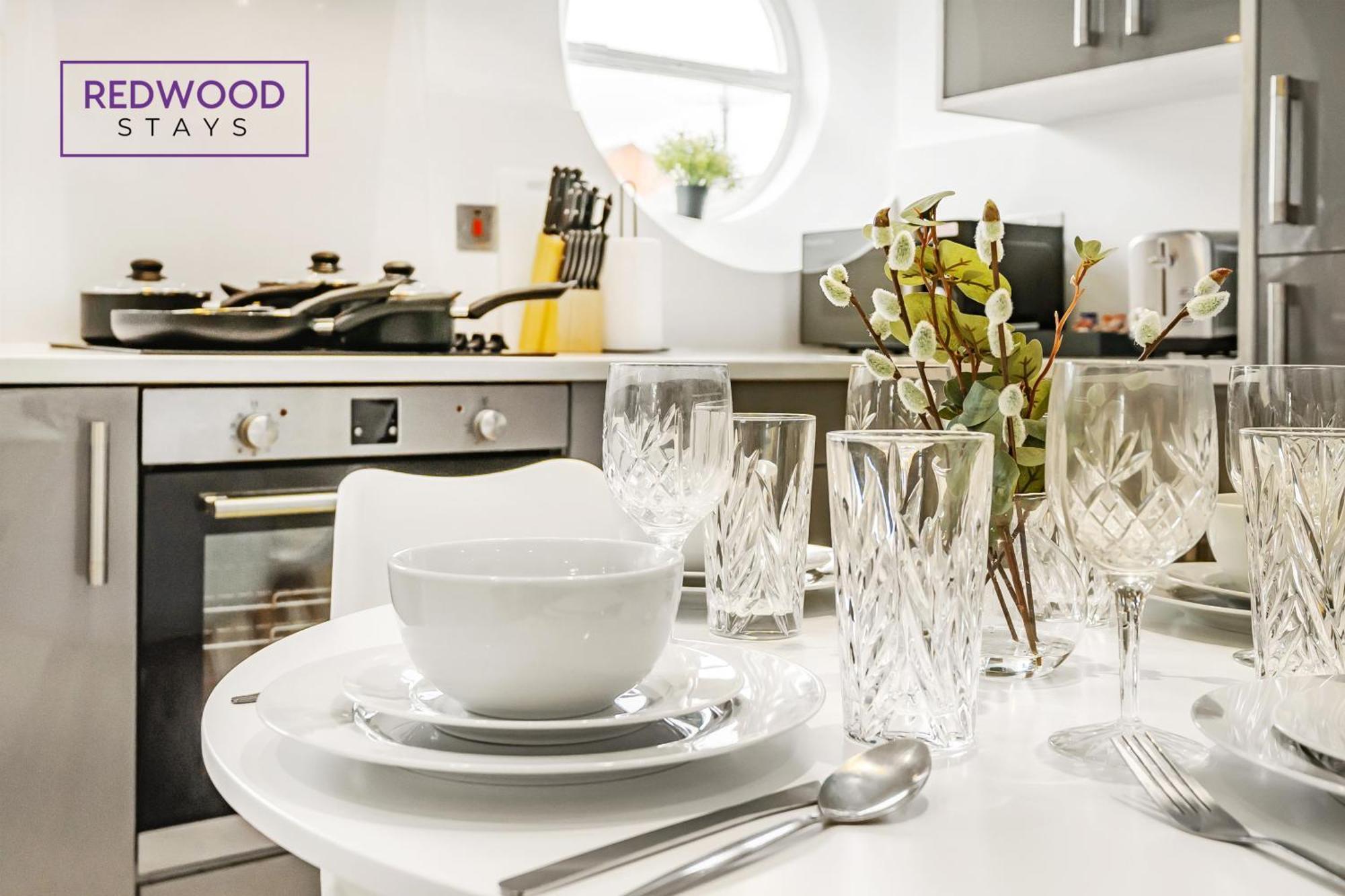 Brand New, 1 Bed 1 Bath, Modern Town Center Apartment, Netflix By Redwood Stays Aldershot Eksteriør billede